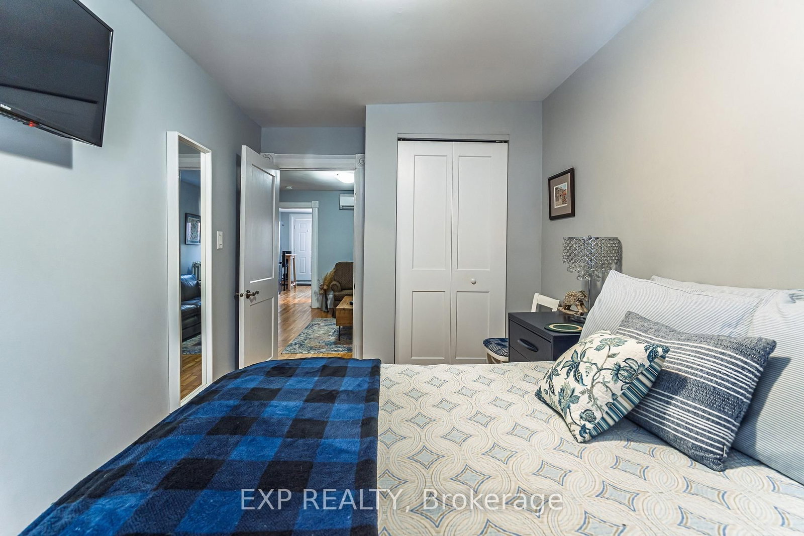 52 St Andrew Street • Ottawa, ON photo 15