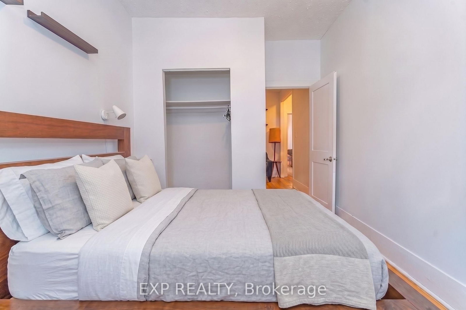52 St Andrew Street • Ottawa, ON photo 25