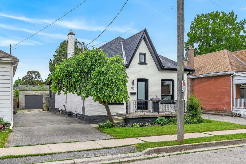 96 Aberdeen Avenue
