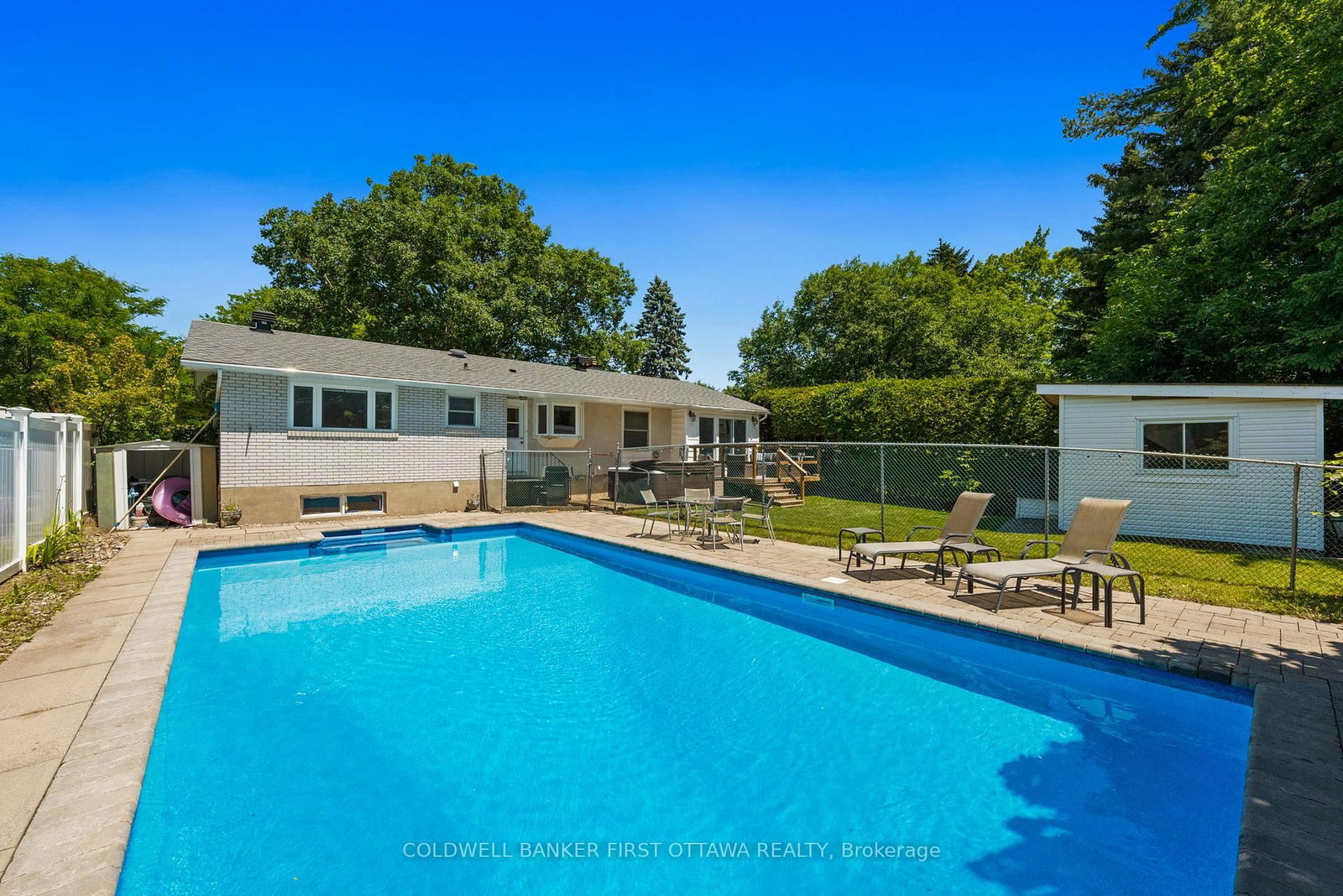 12 Bradgate Drive • Ottawa, ON photo 39