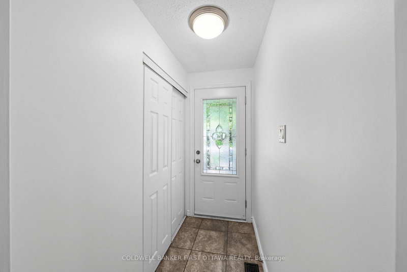 12 Bradgate Dr photo 5