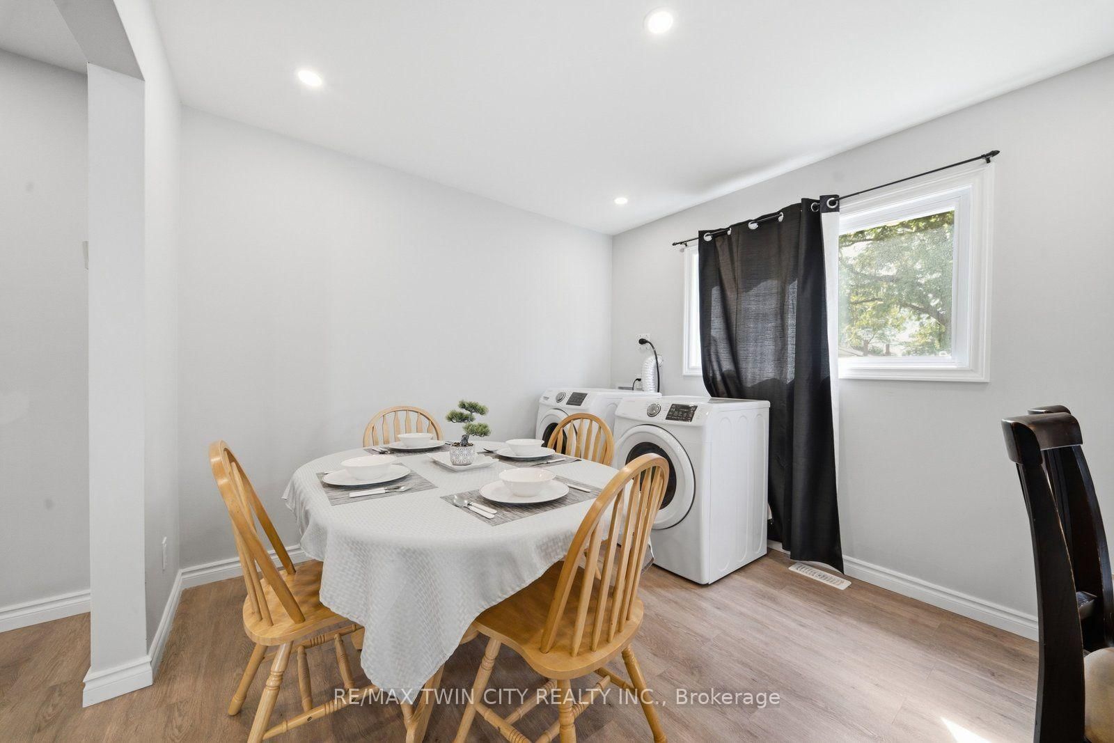 44 Stanley Street • Brantford, ON photo 14