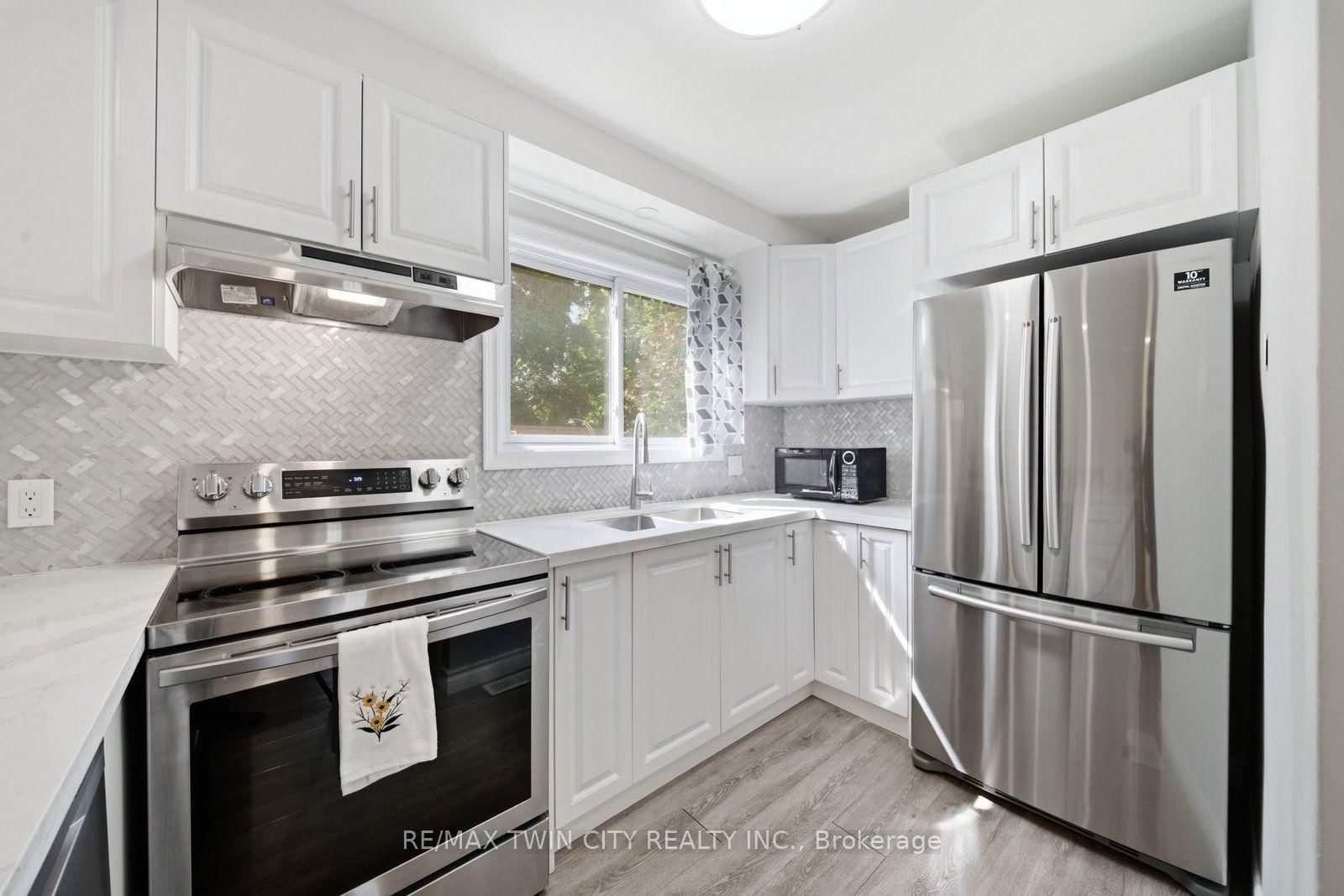 44 Stanley Street • Brantford, ON photo 18