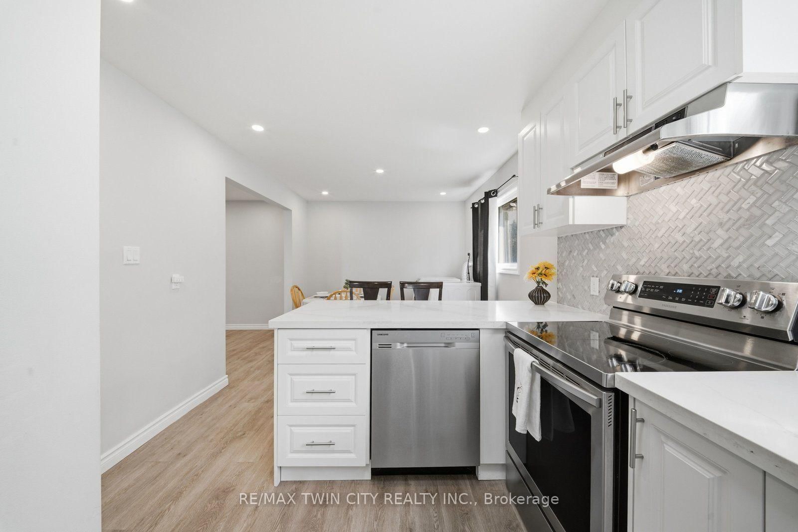 44 Stanley Street • Brantford, ON photo 19