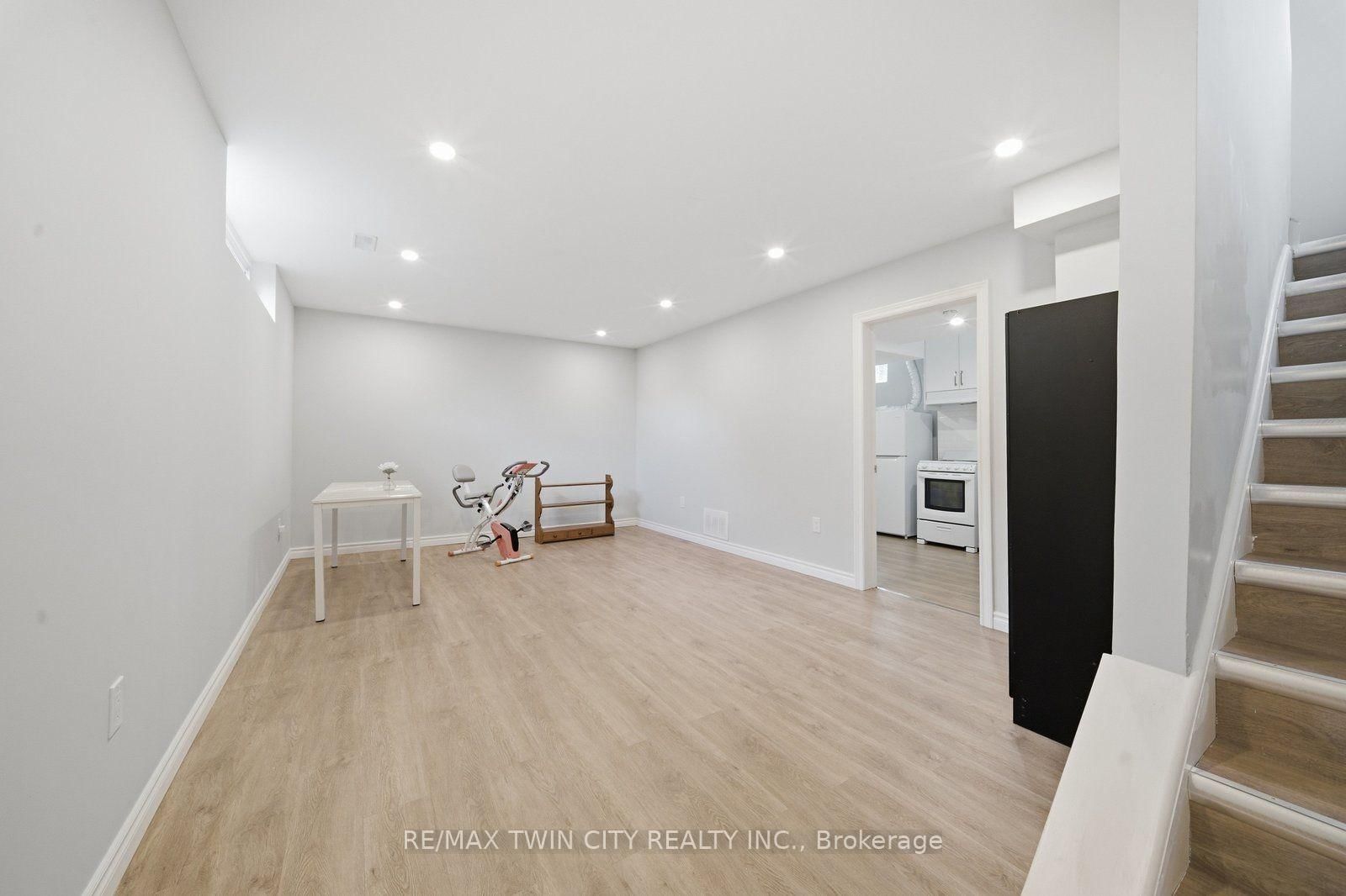 44 Stanley Street • Brantford, ON photo 24