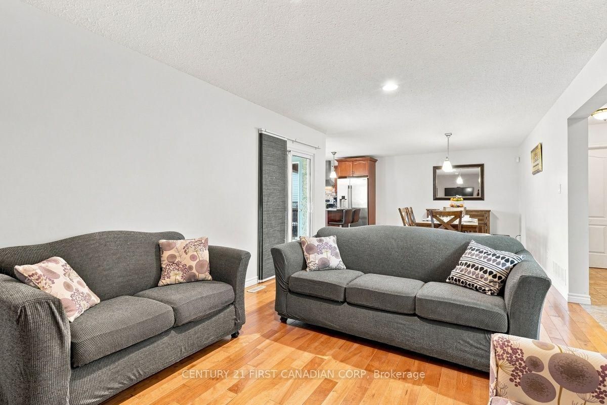 1687 Coronation Drive • London North, ON photo 13