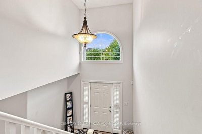 1687 Coronation Drive • London North, ON photo 8