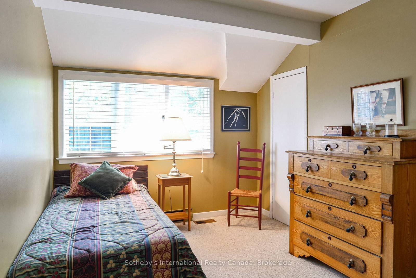 590 Hotchkiss Street • Gravenhurst, ON photo 18