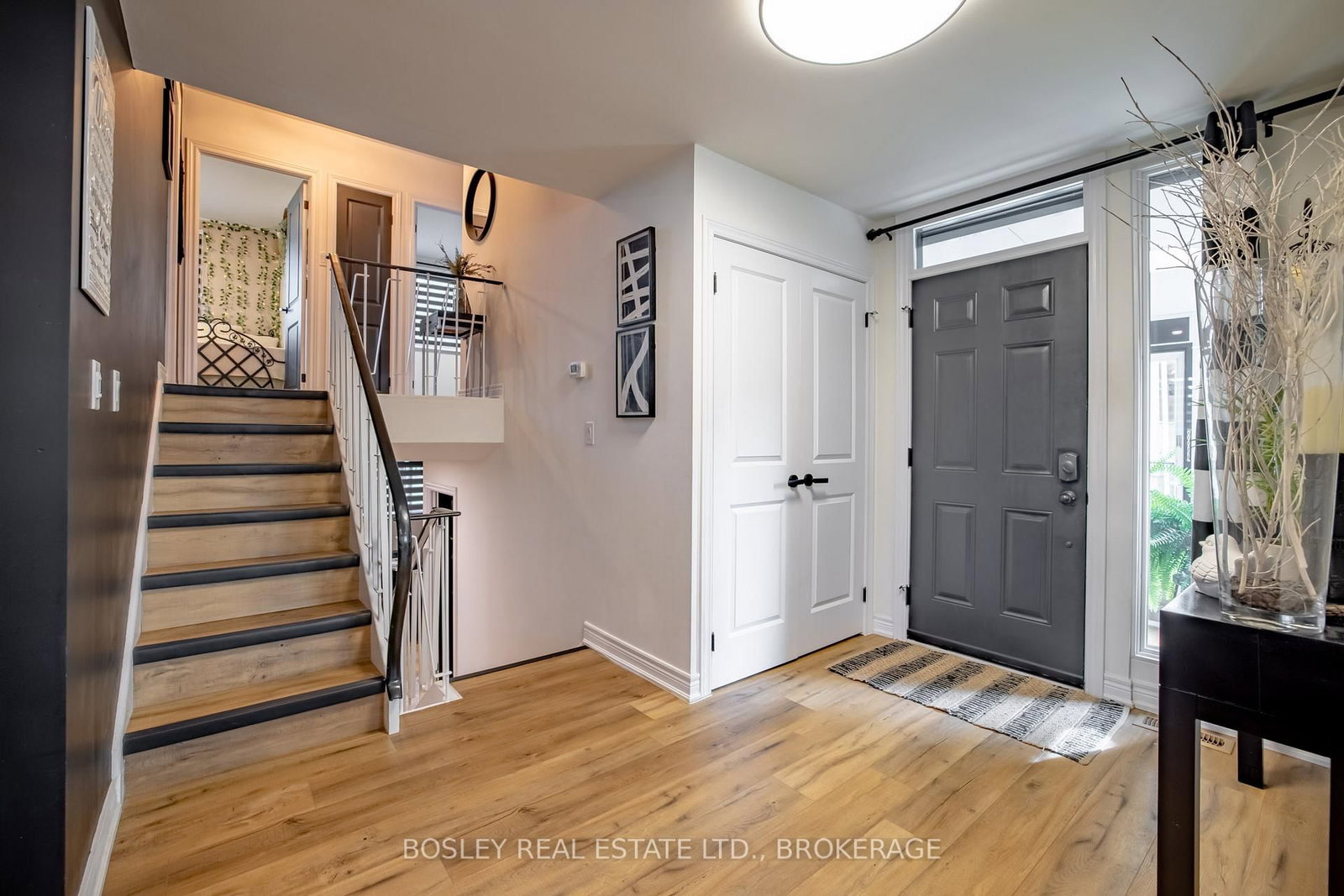 4148 DORCHESTER Road • Niagara Falls, ON photo 4