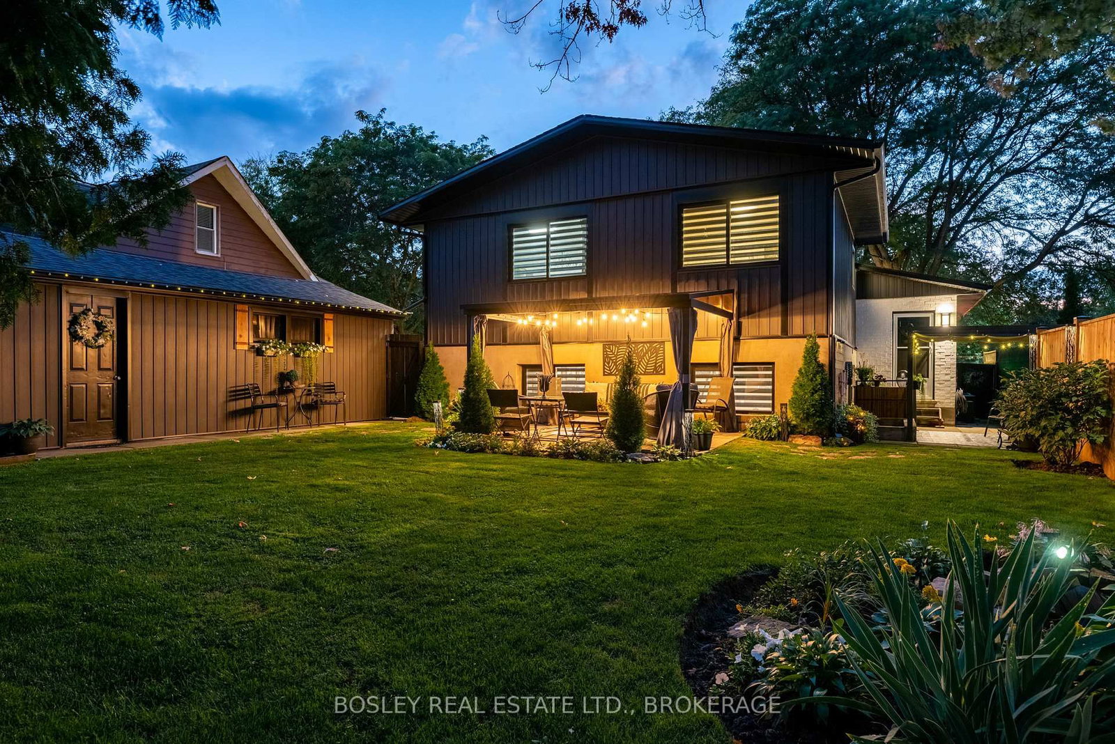 4148 DORCHESTER Road • Niagara Falls, ON photo 41