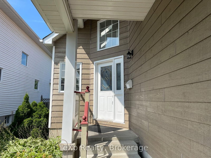 12 Sherwood Crescent