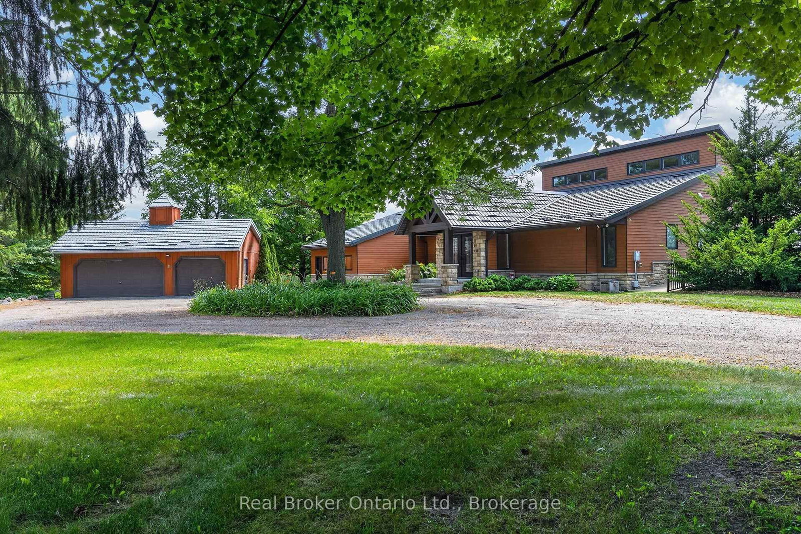 9121 ERIN-GARAFRAXA Town Line • Erin, ON photo 1