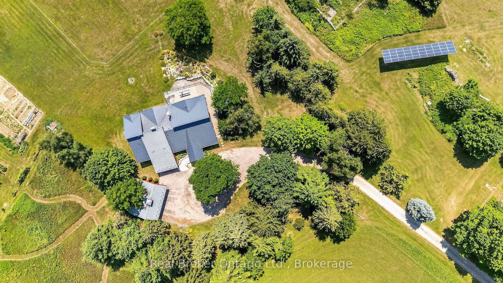 9121 ERIN-GARAFRAXA Town Line • Erin, ON photo 9
