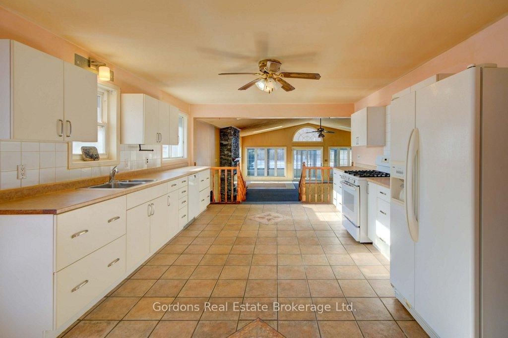 126 County Rd 10 • Prince Edward County, ON photo 14