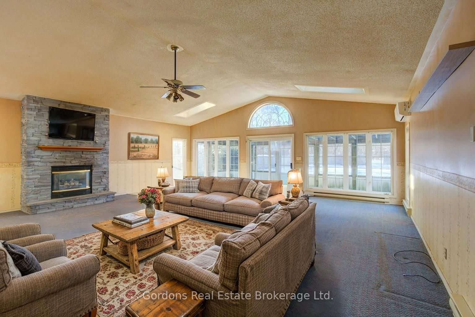 126 County Rd 10 • Prince Edward County, ON photo 18