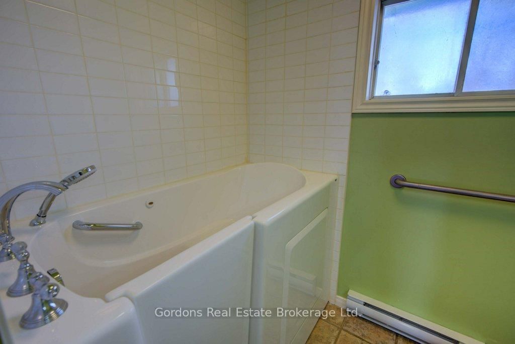 126 County Rd 10 • Prince Edward County, ON photo 35