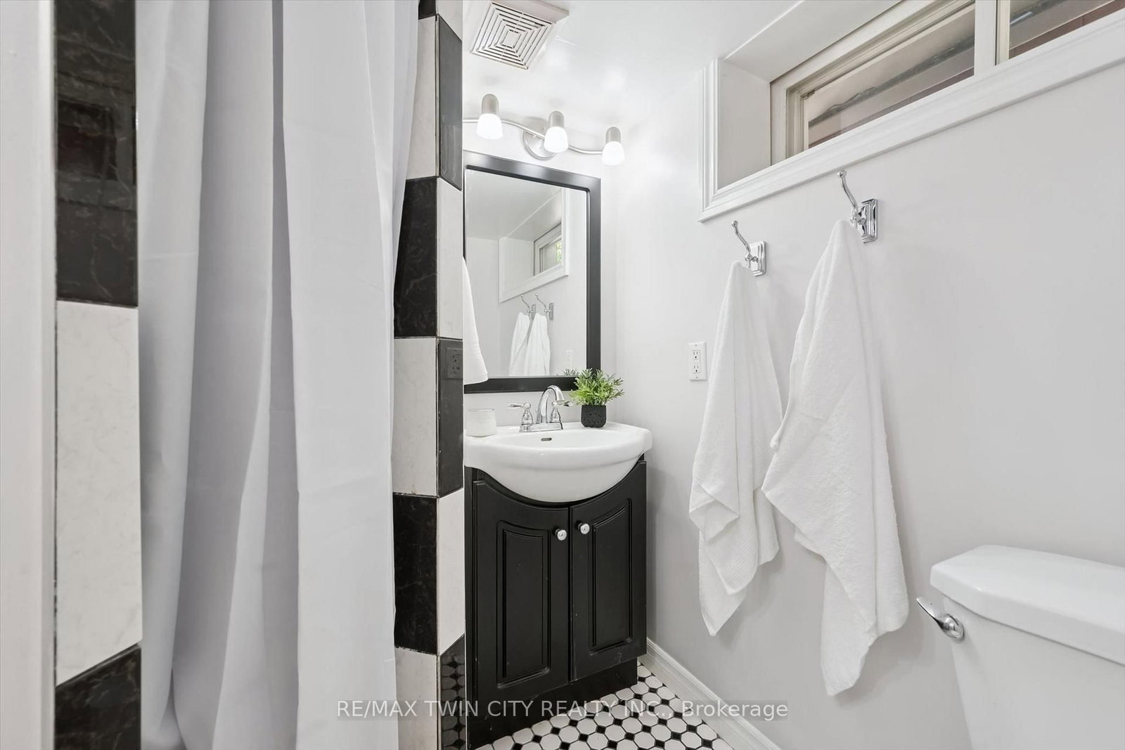 19 Mcgarry Drive • Kitchener, ON photo 29