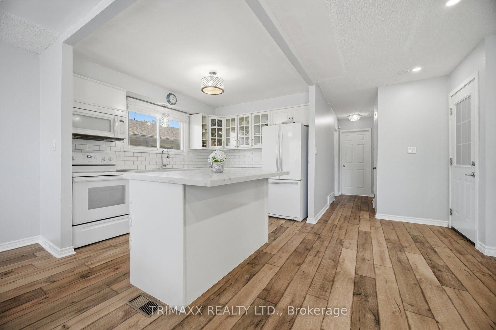16 Loraine Drive • St. Catharines, ON photo 10