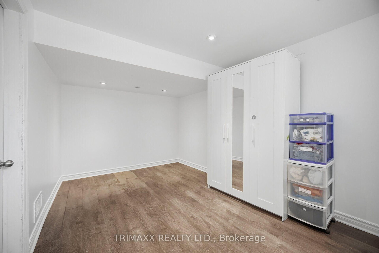 16 Loraine Drive • St. Catharines, ON photo 32