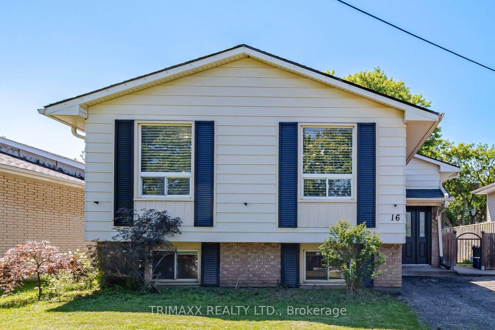 16 Loraine Drive • St. Catharines, ON photo 4