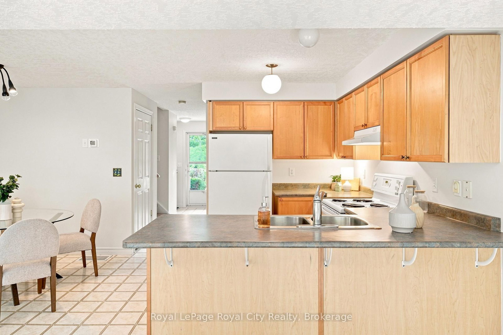 87 Rodgers Road • Guelph, ON photo 12