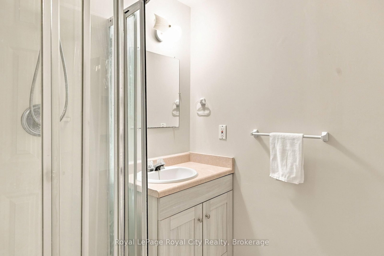 87 Rodgers Road • Guelph, ON photo 25