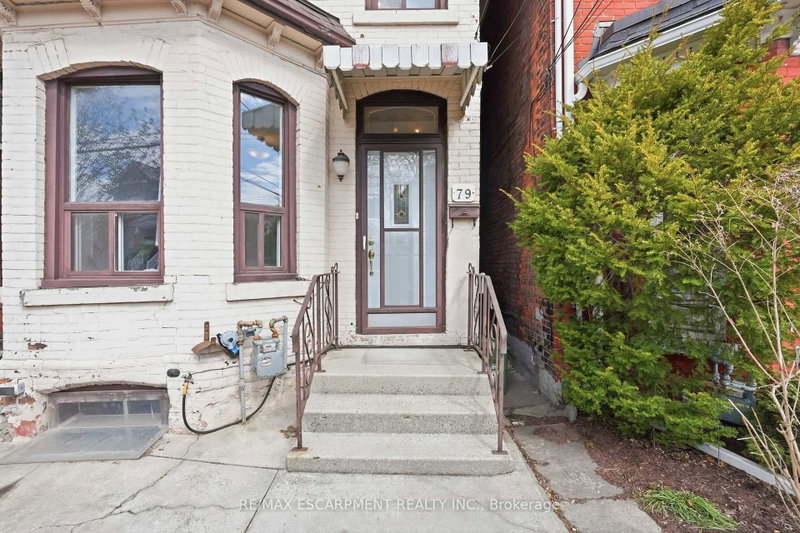 79 Murray Street E