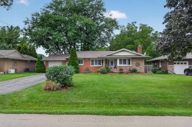 9 Strathearn Avenue