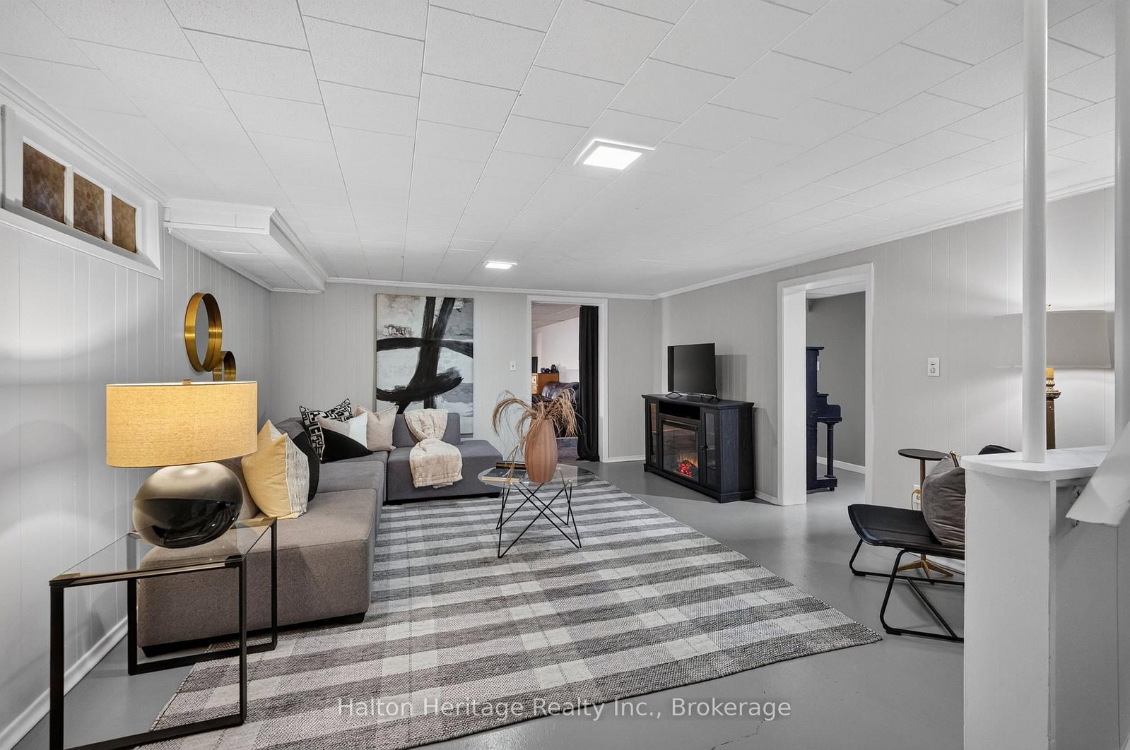 9 Strathearn Avenue • Grimsby, ON photo 28