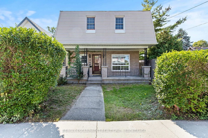 Upper - 15 MCCORMICK Street
