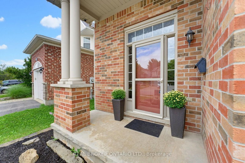 592 Little Dover Crescent