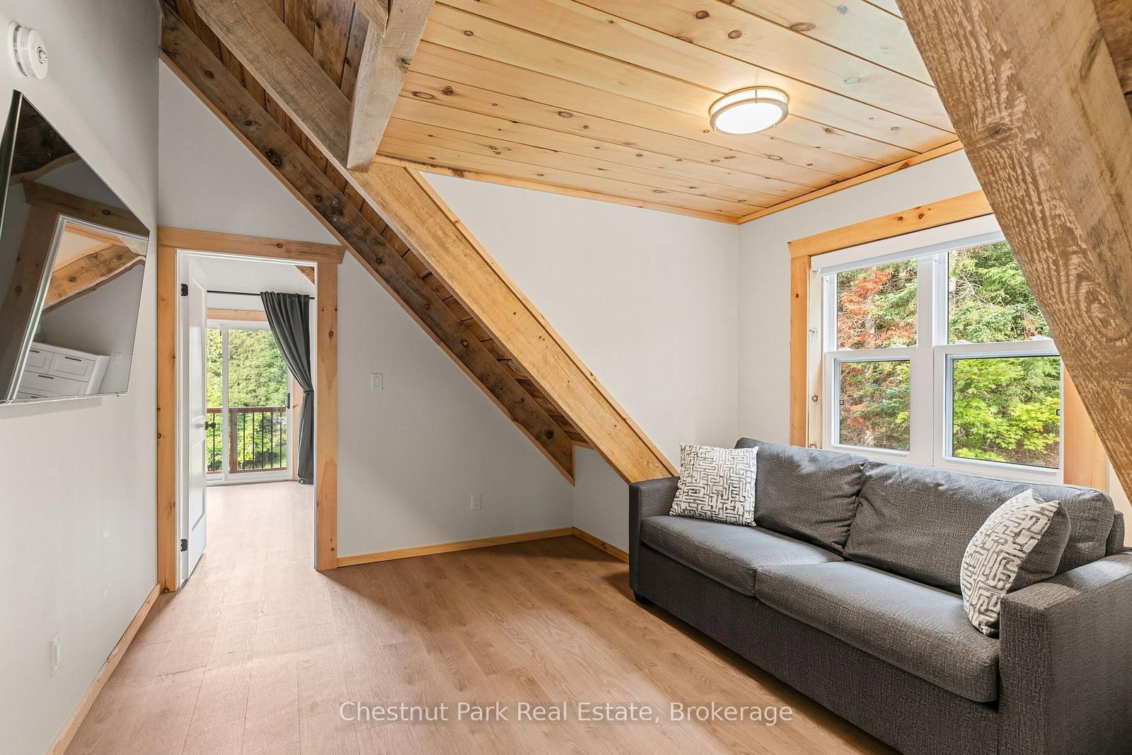 2517 North Shore Road • Algonquin Highlands, ON photo 17