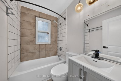 24 Fairview Court • London South, ON photo 9
