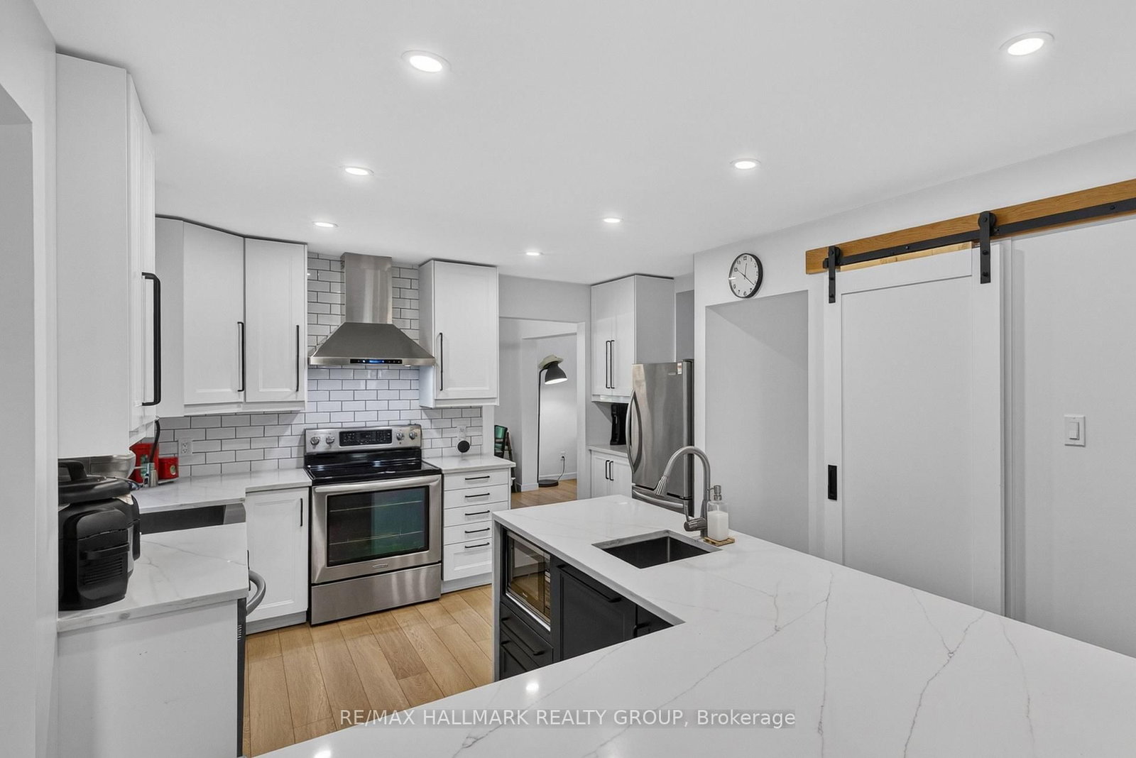 1 HEDGEROW Lane • Ottawa, ON photo 20