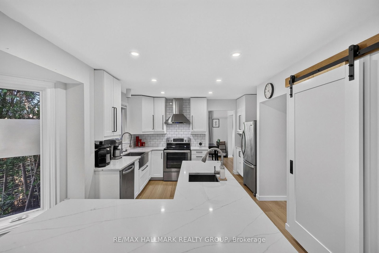 1 HEDGEROW Lane • Ottawa, ON photo 21