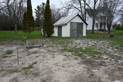 20 Grand Trunk Avenue • Lansdowne Village, ON photo 6