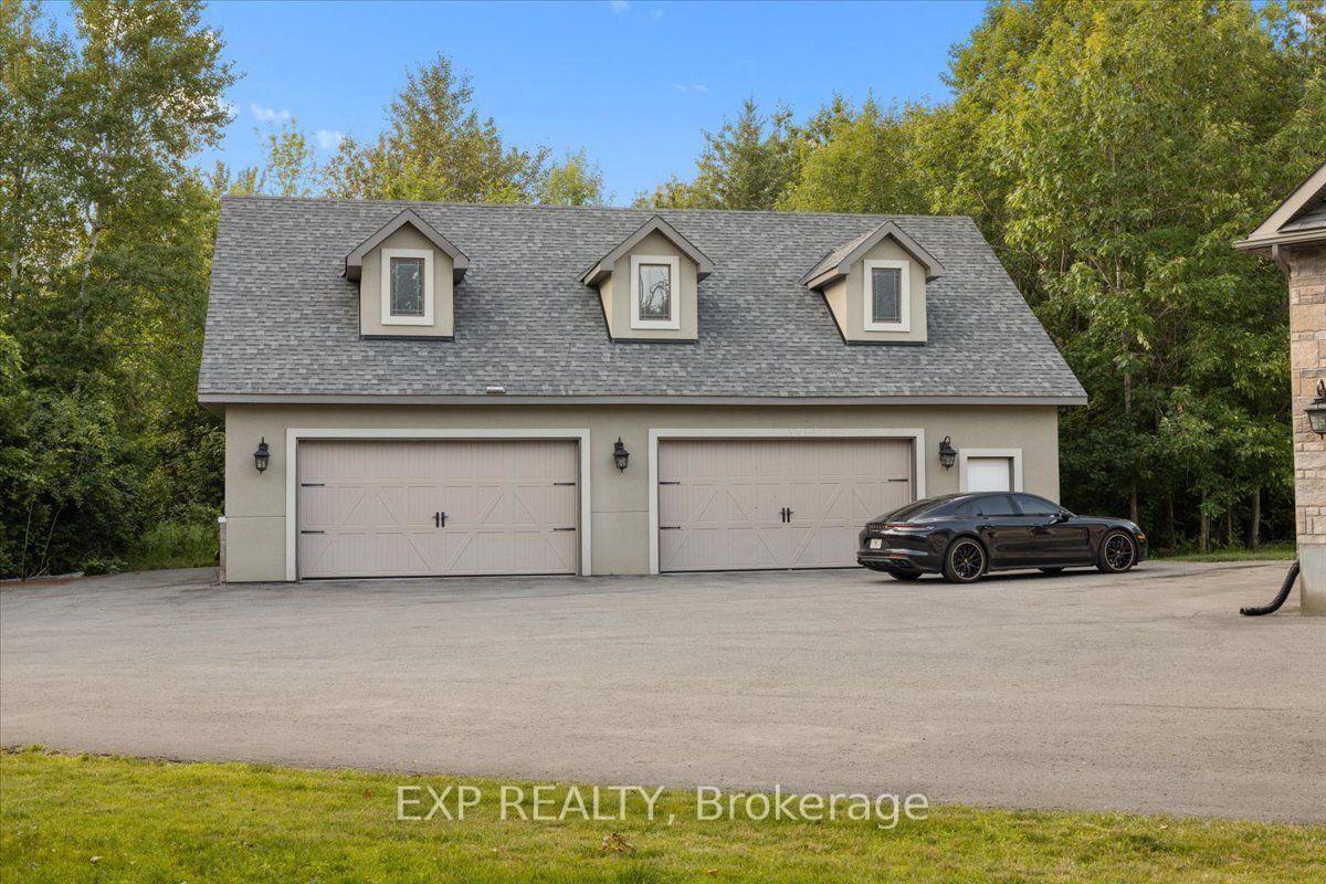 130 Ironstone Court • Stittsville, ON photo 37