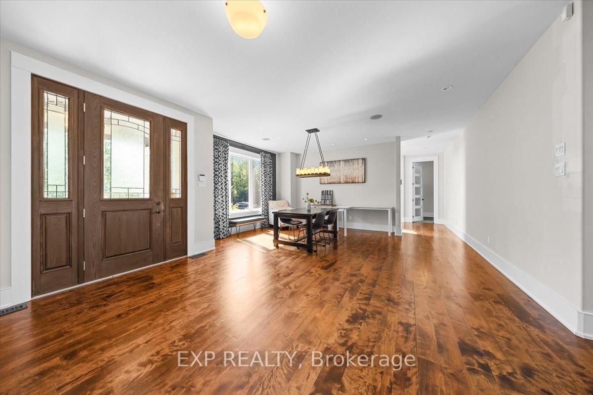 130 Ironstone Court • Stittsville, ON photo 8