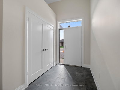 118 Willowbrook Drive • Welland, ON photo 3
