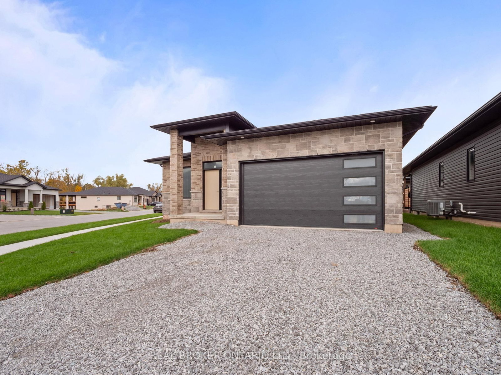 118 Willowbrook Drive • Welland, ON photo 31