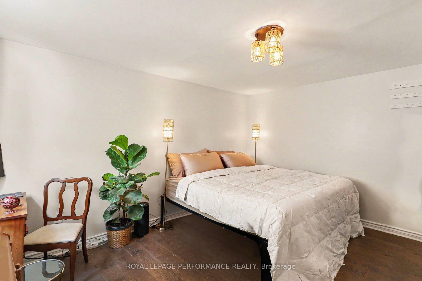 447 Hilson Avenue • Ottawa, ON photo 17