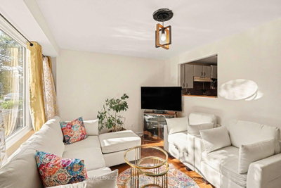 447 Hilson Avenue • Ottawa, ON photo 6
