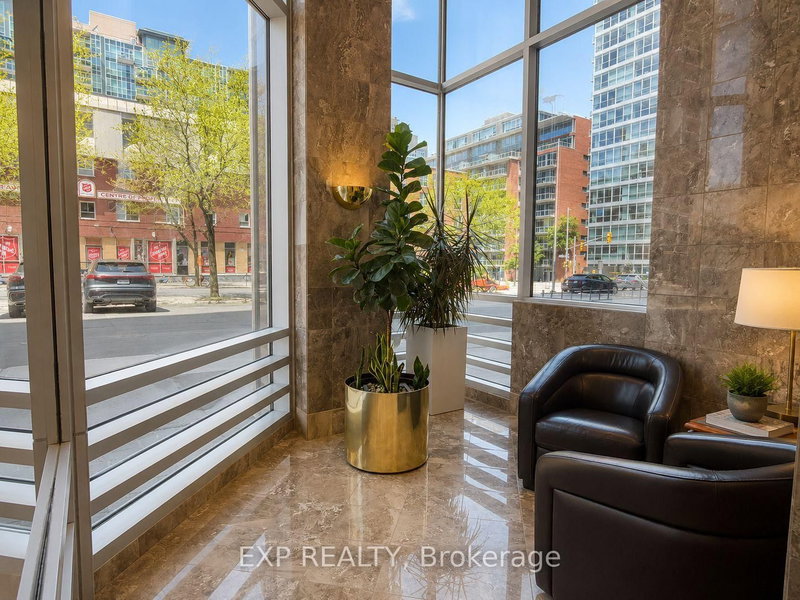 401 - 160 George Street
