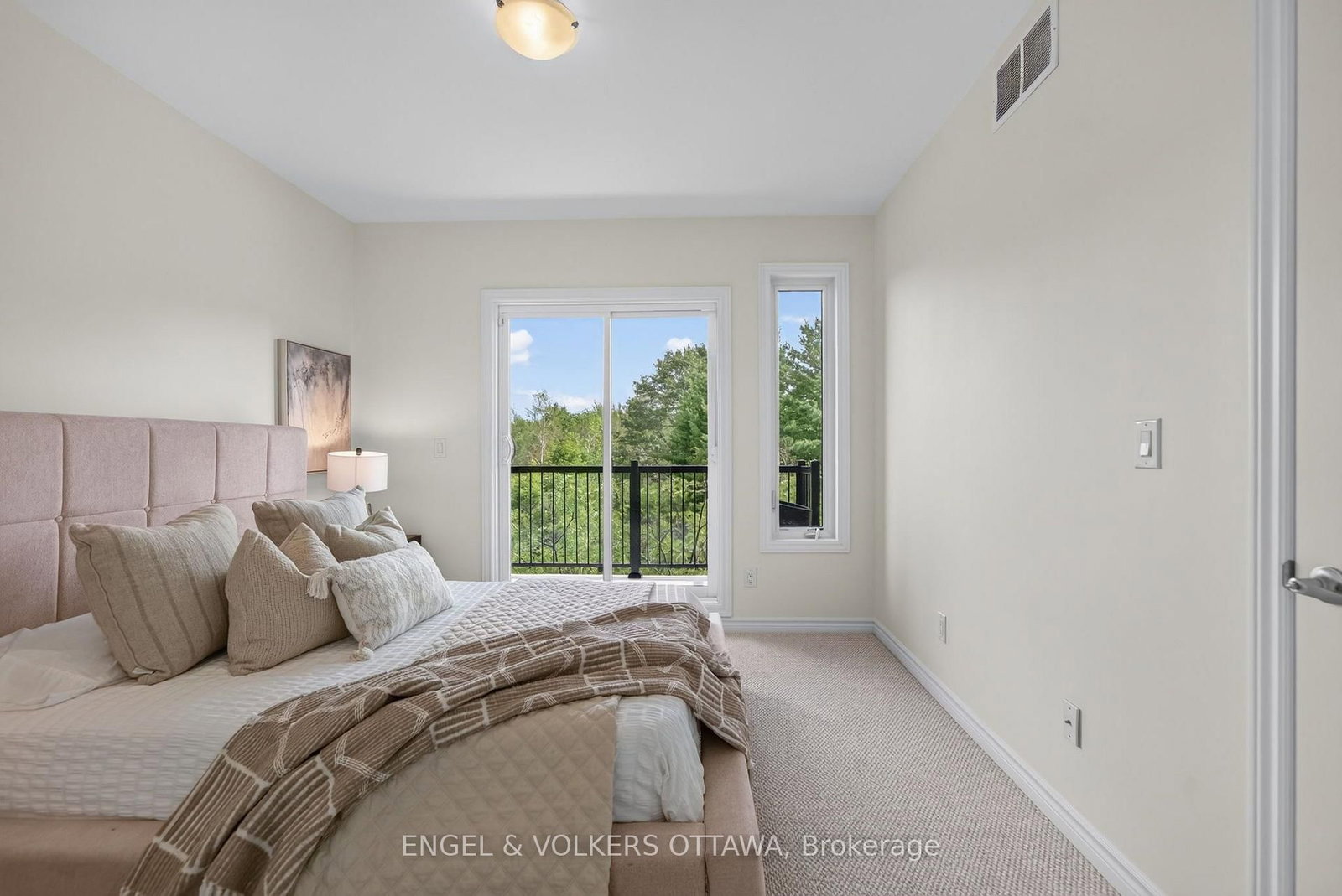 3652 Downpatrick Road • Ottawa, ON photo 23