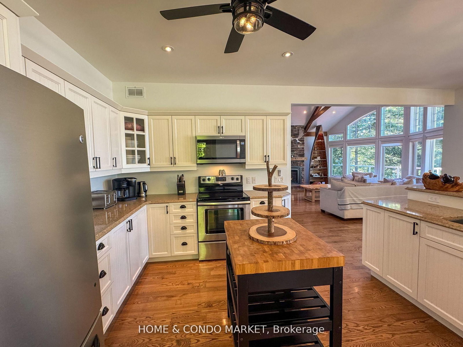 14 Charles Avenue • McKellar, ON photo 12