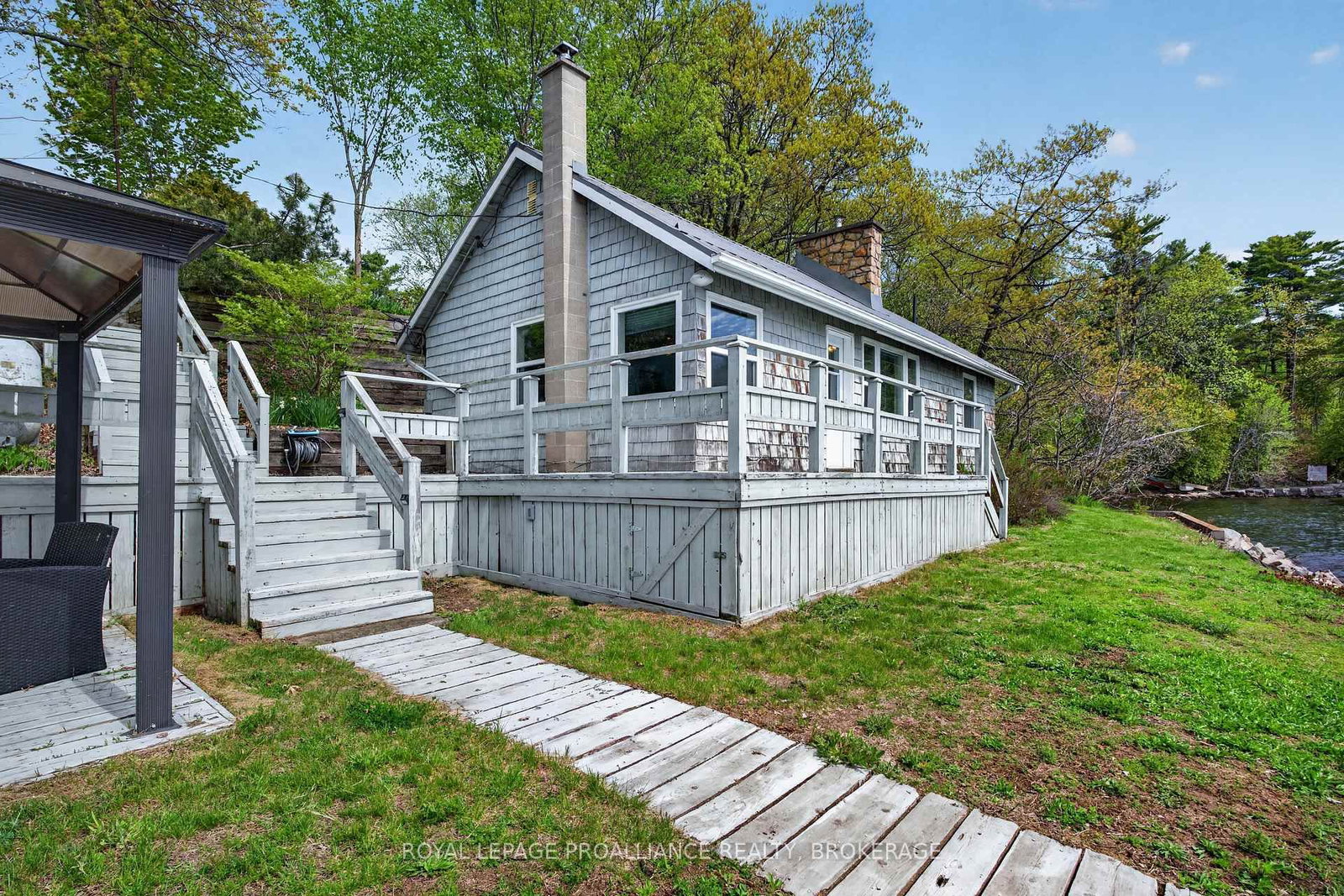 1295 Highway 2 • Kingston, ON photo 17