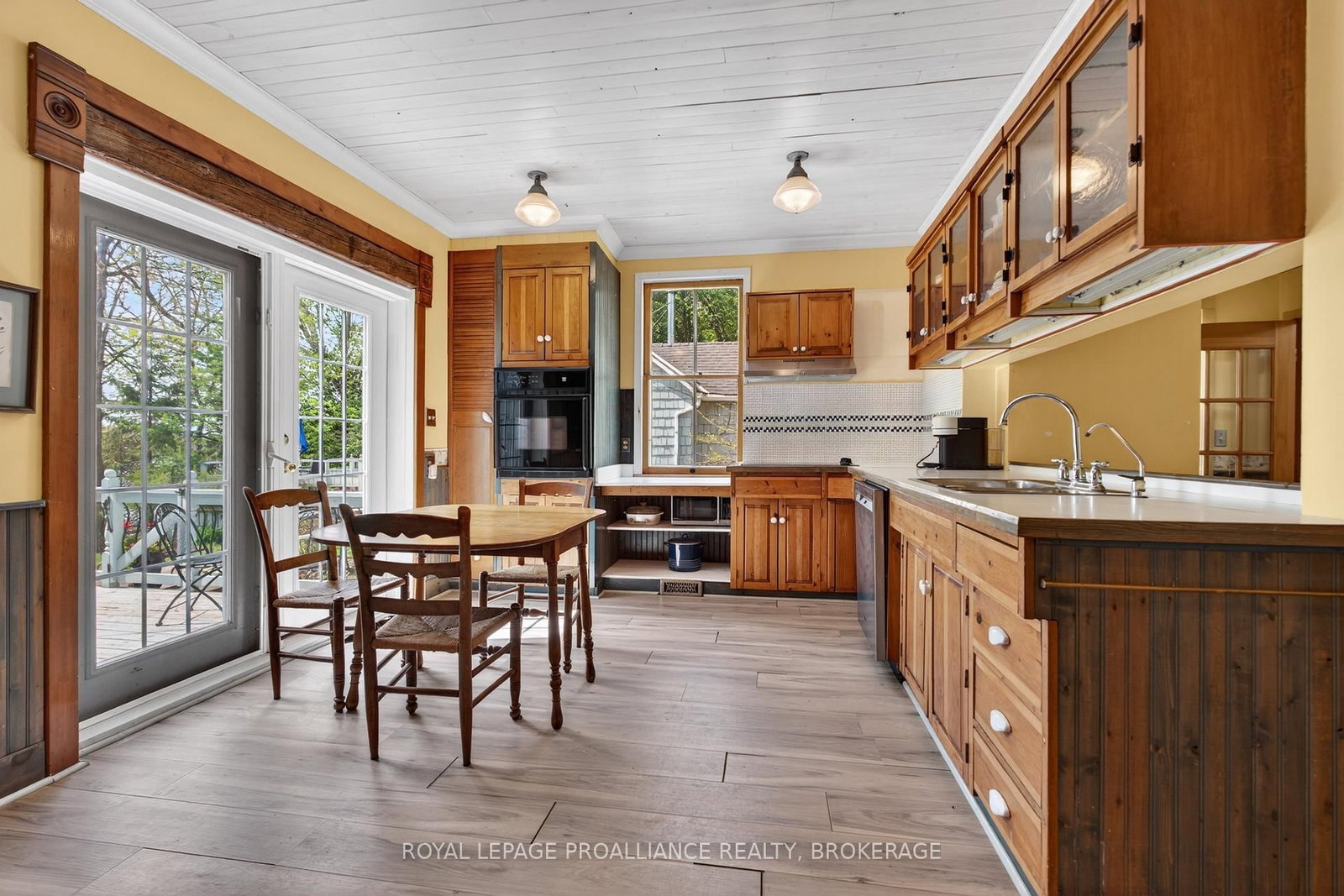 1295 Highway 2 • Kingston, ON photo 8