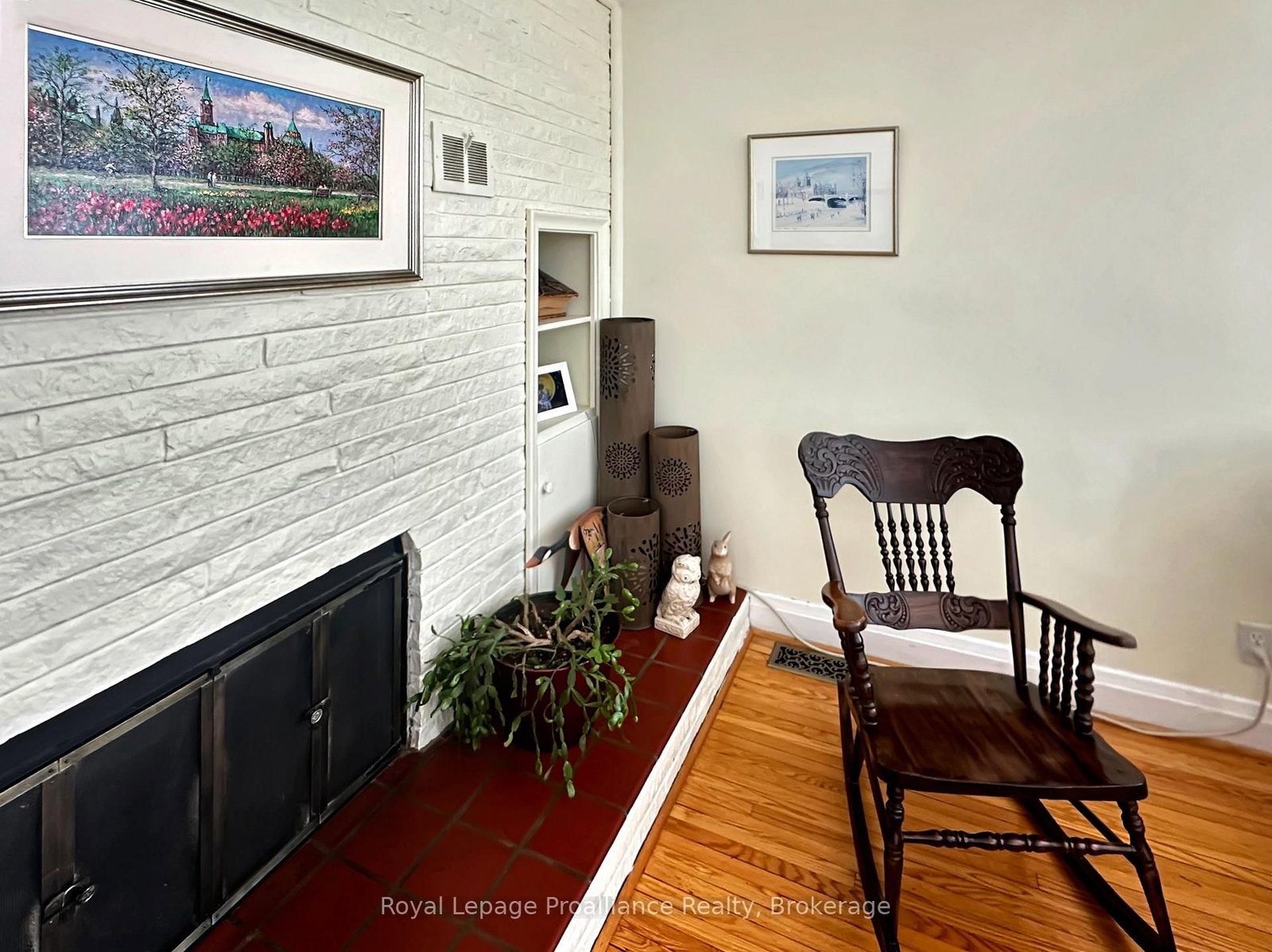 7 Eastwood Park Drive • Belleville, ON photo 9