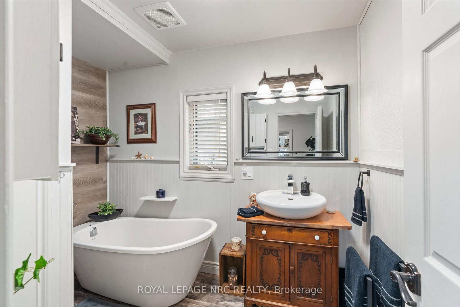 210 Ontario Street • Thorold, ON photo 17