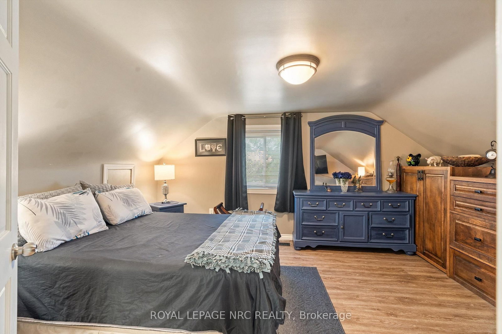 210 Ontario Street • Thorold, ON photo 18